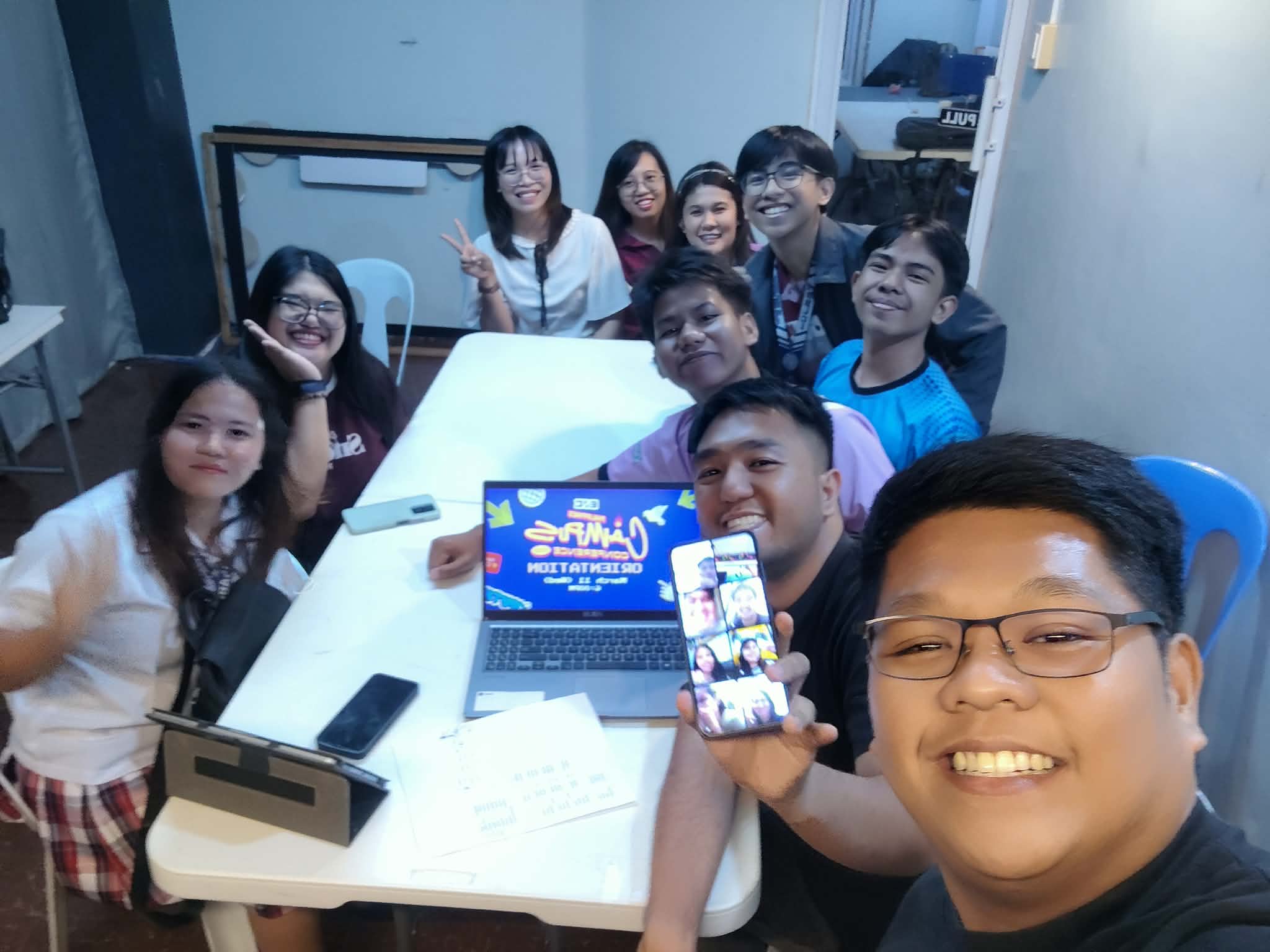 MEETING BEFORE CAMPUS CON